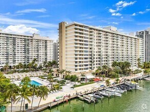 Building Photo - 5600 Collins Ave