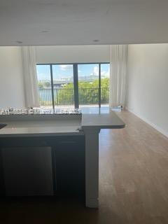 Foto del edificio - 801 N Venetian Dr