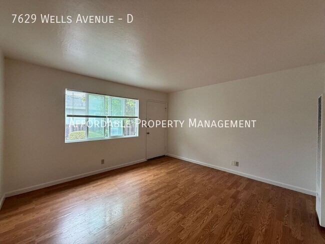 Foto del edificio - 7629 Wells Ave