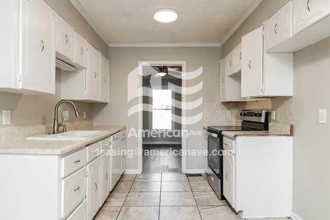 Foto del edificio - 215 Laurel Meadows Dr