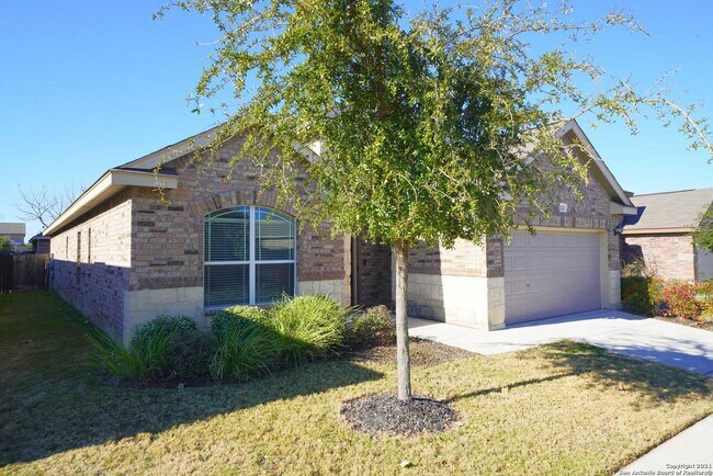 Foto del edificio - 1323 Kingbird Ct