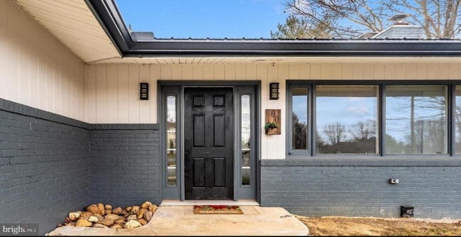 Building Photo - 80 N Edgewood Dr