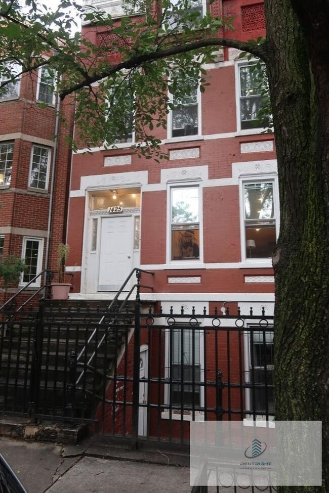 Foto del edificio - 1425 N Bosworth Ave