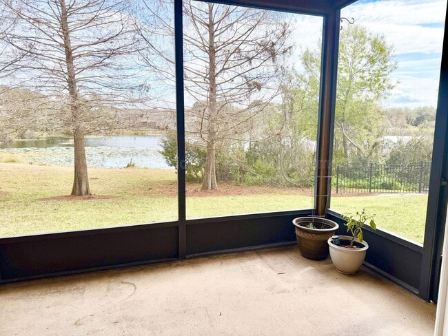 Foto del edificio - 8409 Chamberlain Pl