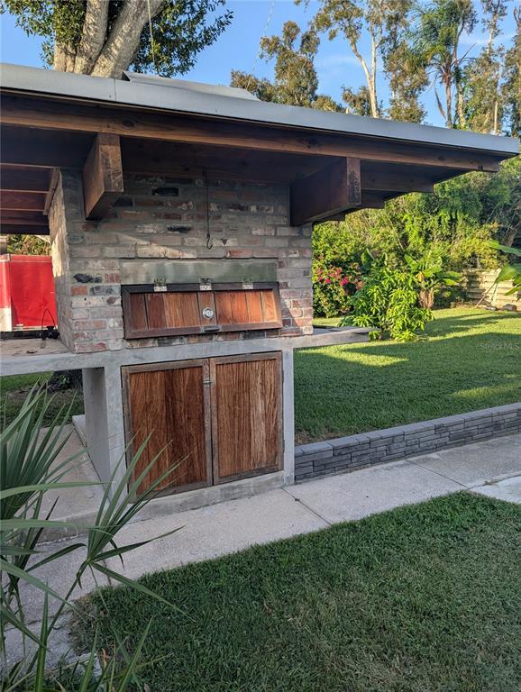 Foto del edificio - 140 N Briggs Ave