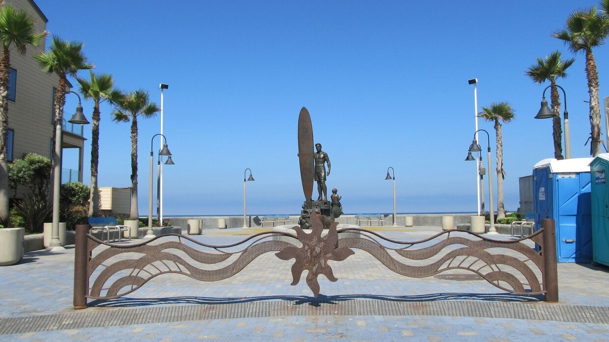 Primary Photo - Condo step from the beach