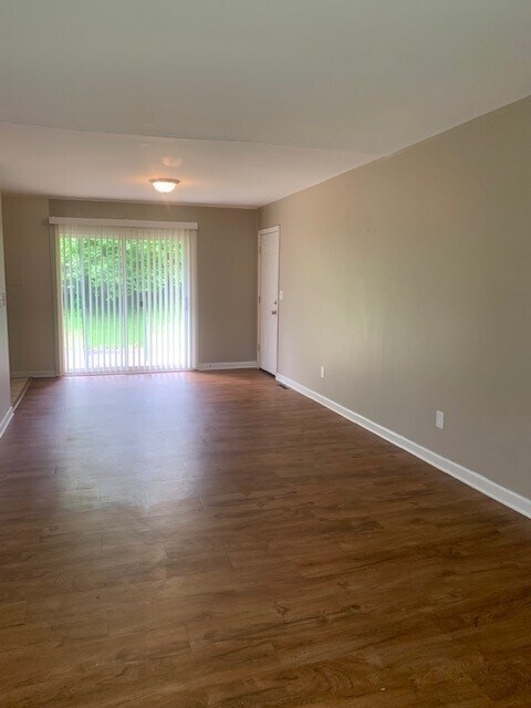 Foto del edificio - 863 W Kemper Rd