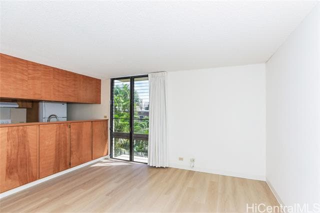 Building Photo - 1441 Piikoi St