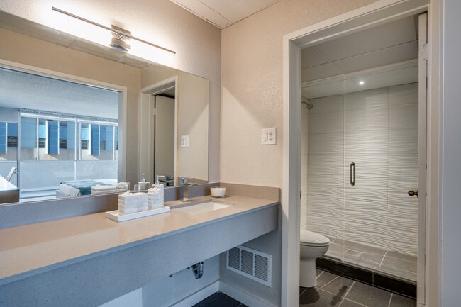 Foto del edificio - The Kate Apartments & Student Housing