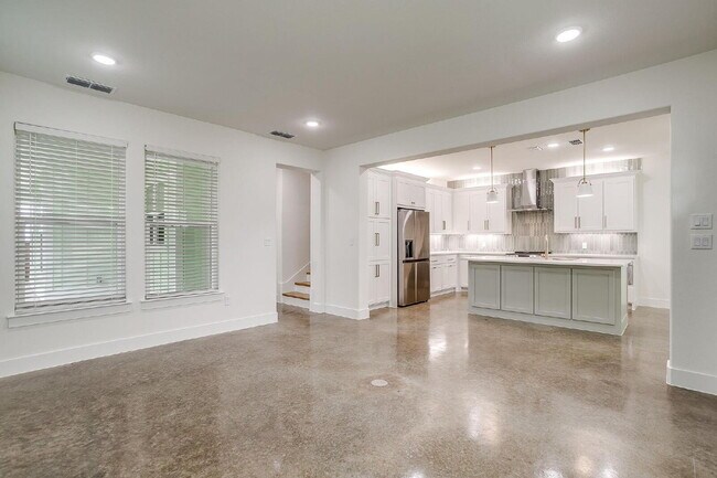 Foto del edificio - Brand New Custom 3 Bedroom Home in Granbury!