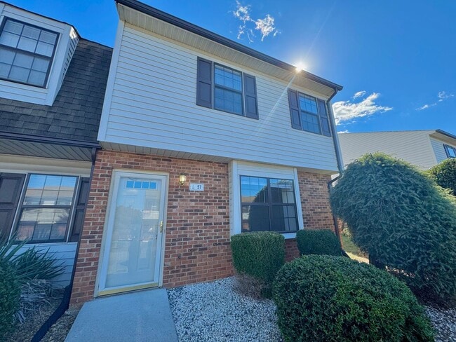 Newly Updated - Newly Updated Townhome