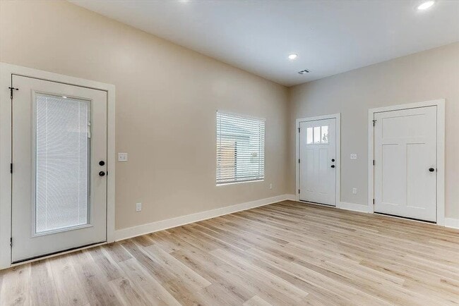 Building Photo - 17018 Lawson