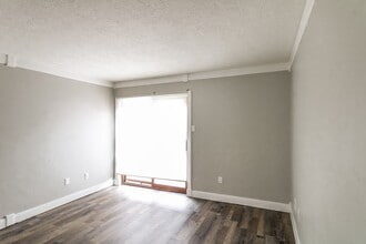Building Photo - 2256 Gemini St