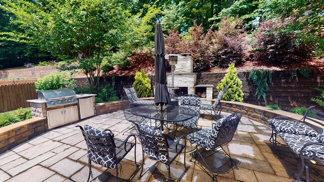 Foto del edificio - 125 Hunters Grove Ct