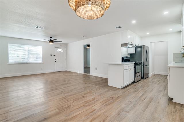 Building Photo - 3036 Dogwood Dr