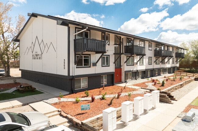 Building Photo - Olympic Square - Gorgeous Renovated Apartments