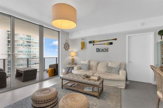 Foto del edificio - 488 NE 18th St
