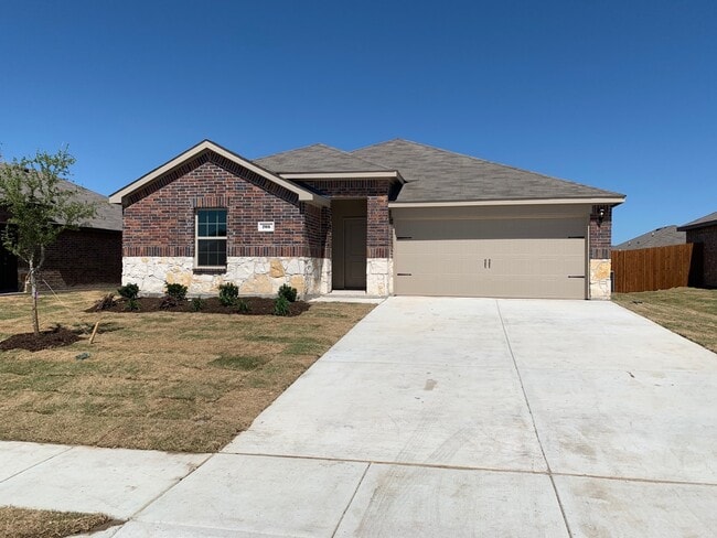 Building Photo - 705 Saddle Oak Ln
