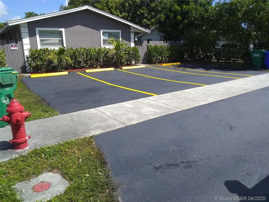 Primary Photo - 2841 NW 13th Ct