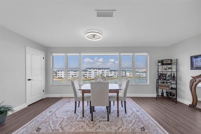 Foto del edificio - 6025 Shore Blvd S