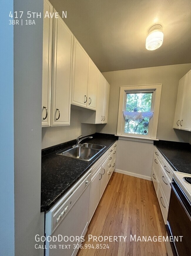 Photo du bâtiment - 417 5th Ave N