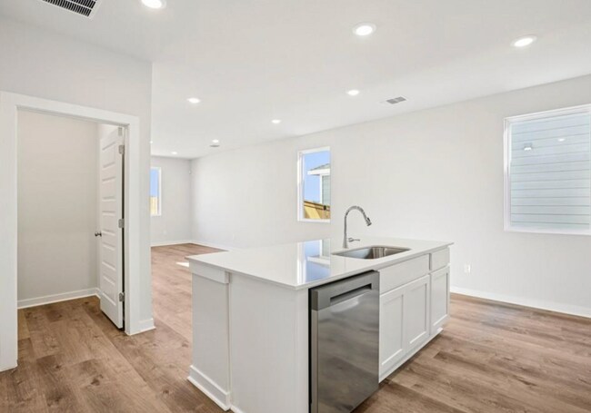 Building Photo - 113 Cutleaf Cv