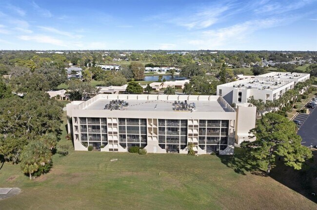 Foto del edificio - 4119 61st Ave Terrace W