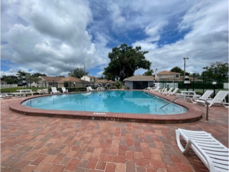 Foto principal - 2Bed, 2 Bath, Garage,Fireplace, &amp; Comm...