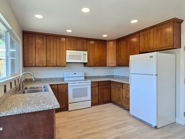 Building Photo - Renovated and Remodeled, New Driveway, New...