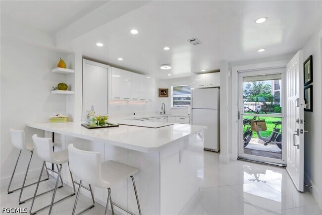 Foto del edificio - 9 High Point Cir N