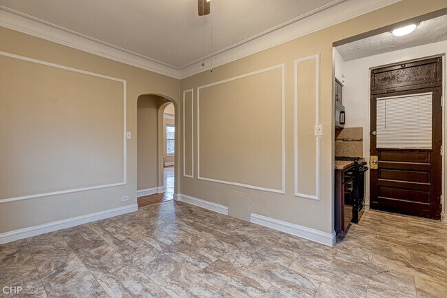 Foto del edificio - 8056 S Hermitage Ave
