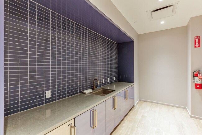 Foto del edificio - 68 W 37th St