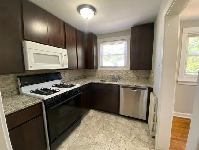 Building Photo - 4210 N Kilpatrick Ave