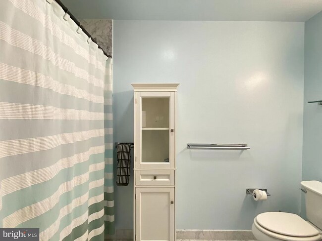 Bathroom - 1500 Chestnut St