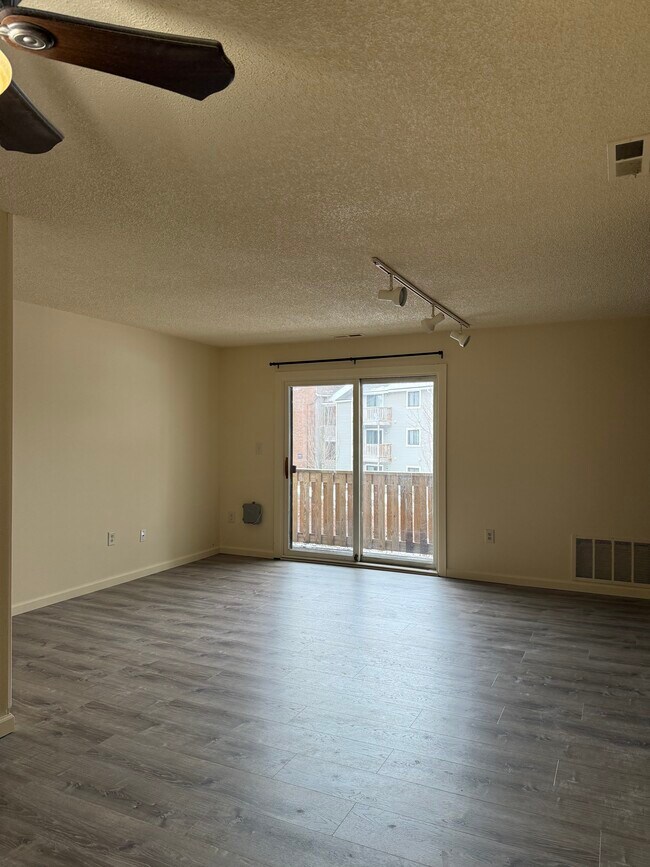 Foto del edificio - 309 Ravens Crest Dr