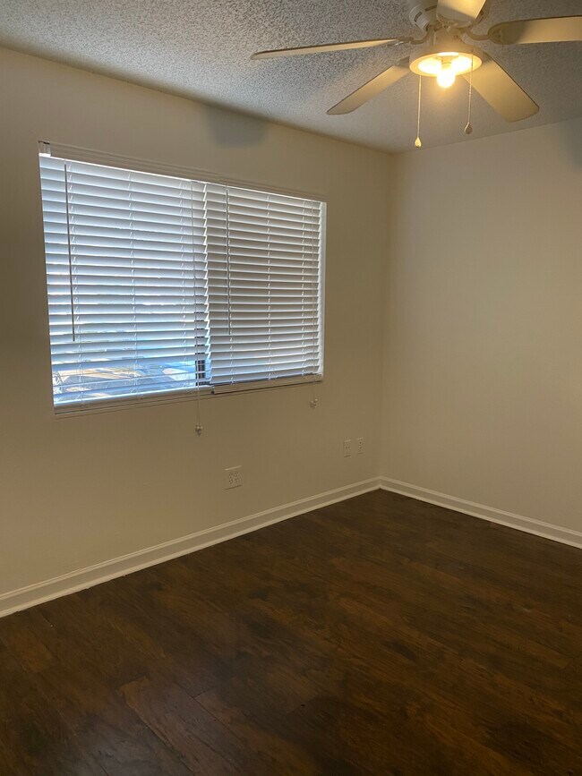 Building Photo - 11612 Dunes Way Dr N