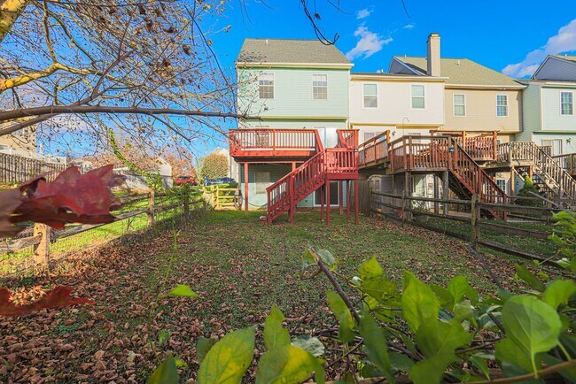 Foto del edificio - 3342 Garrison Cir