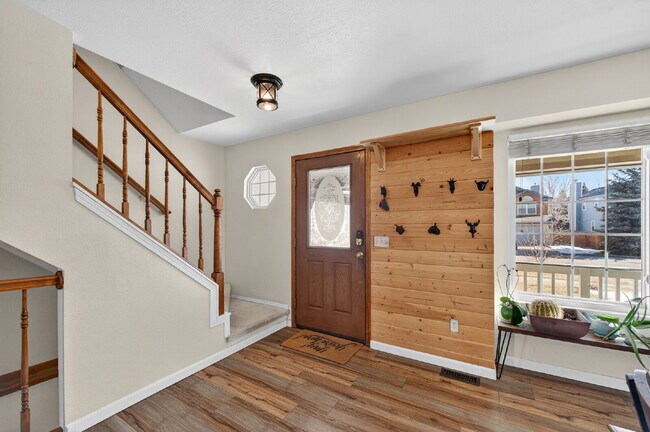 Foto del edificio - Available Immediately! Beautiful home in the Fairfax and Briargate neighborhood!
