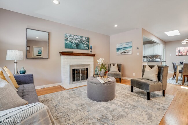 Foto del edificio - 3 br, 3 bath House - 618 Topaz St