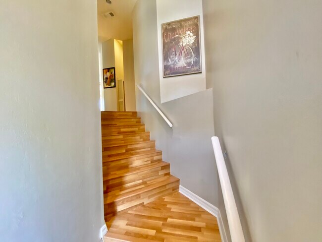 Building Photo - 6295 Wilshire Pines Cir