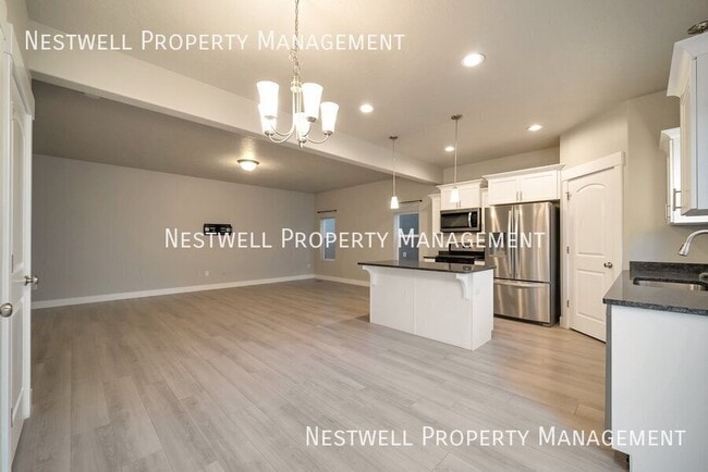 Building Photo - 8704 N Pebble Aly