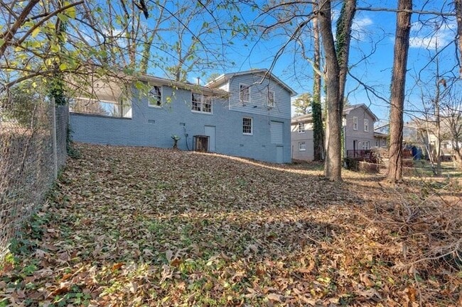 Building Photo - 2080 Bluffton Way
