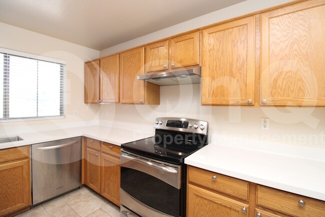 Foto del edificio - 6709 W Luke Ave