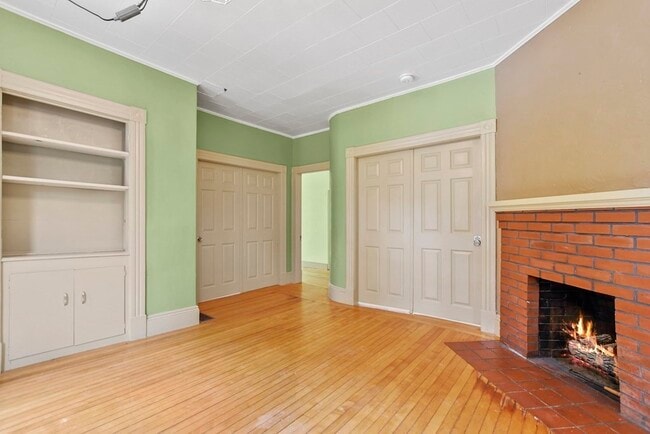 Building Photo - 48 Boylston St