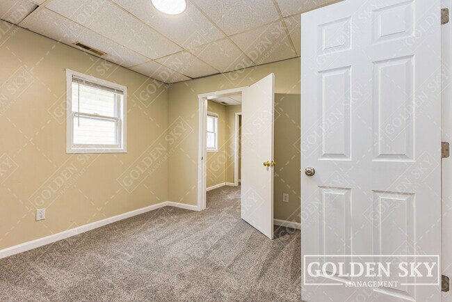 Foto del edificio - 615 S Mound St