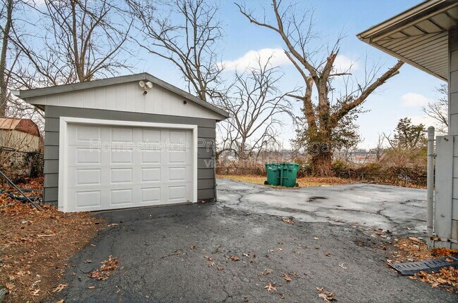 Foto del edificio - 2403 Gardner Dr