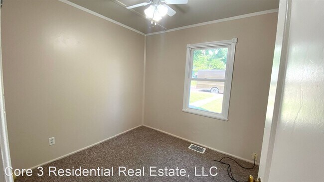 Foto del edificio - 3 br, 1 bath House - 2913 N Mission Rd
