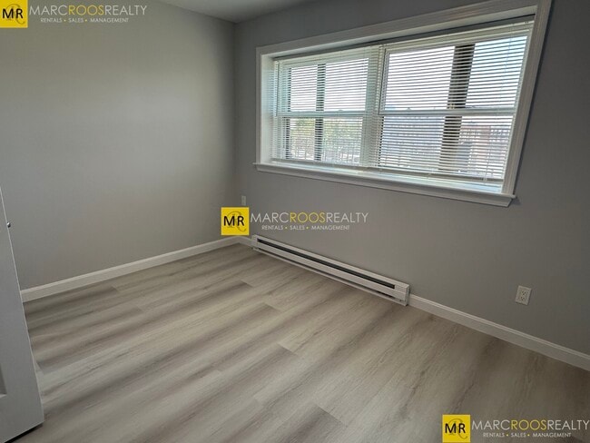 Foto del edificio - 476 Commonwealth Ave