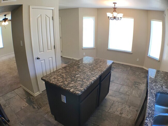 Building Photo - Northeast El Paso 3 bed with Refrig A/C