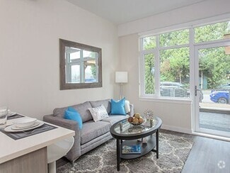Building Photo - Lynn Creek Apartments